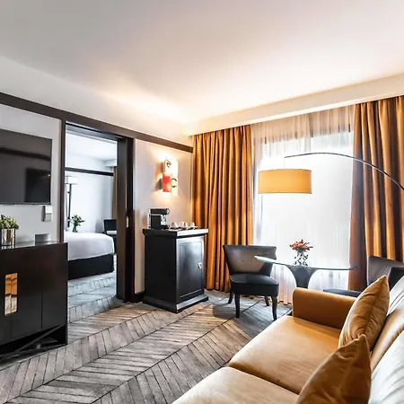 Sofitel Lisbon Liberdade Hotel Exterior photo